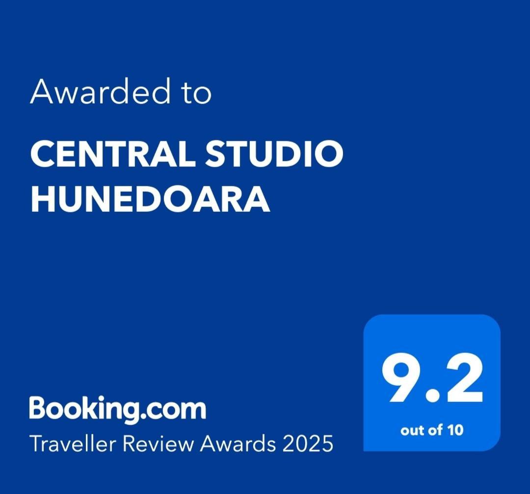 Central Studio Hunedoara Exterior foto